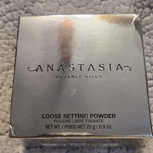 Anastasia Beverly Hills Loose Setting Powder - Silver Packaging